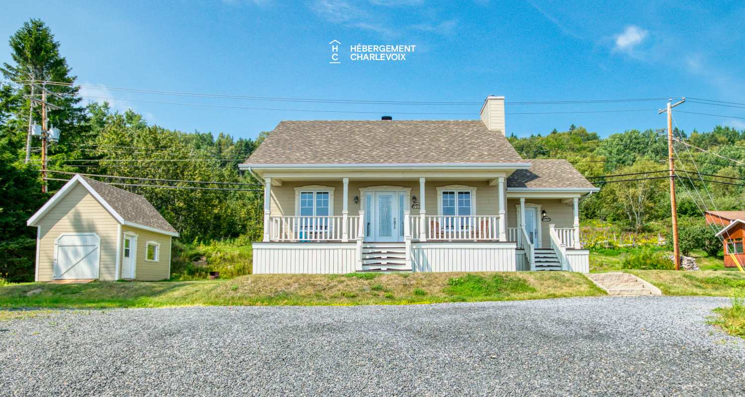 AZE-1255 - Come breathe the salty air of the St. Lawrence River