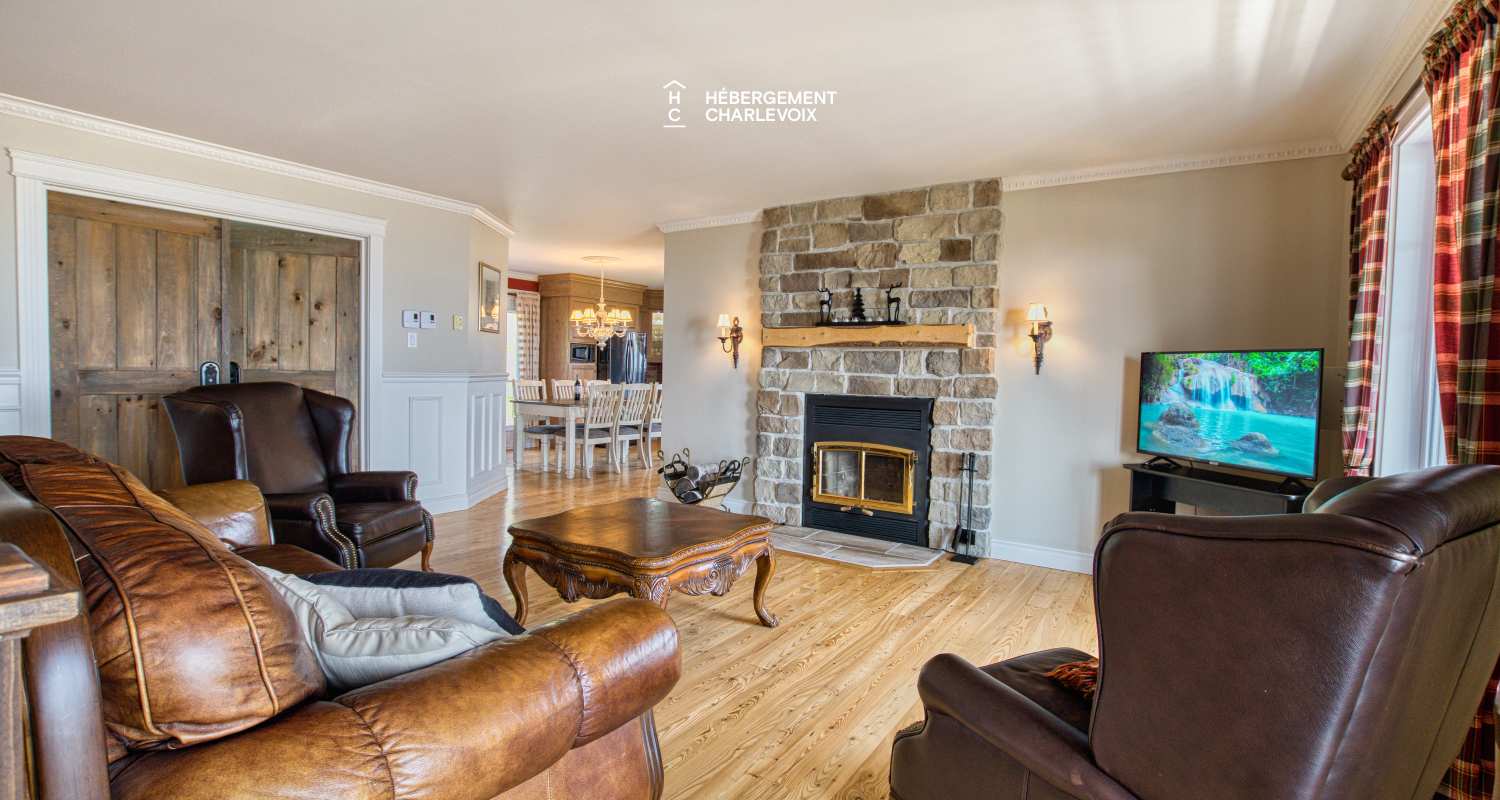 AZE-1255 - Come breathe the salty air of the St. Lawrence River