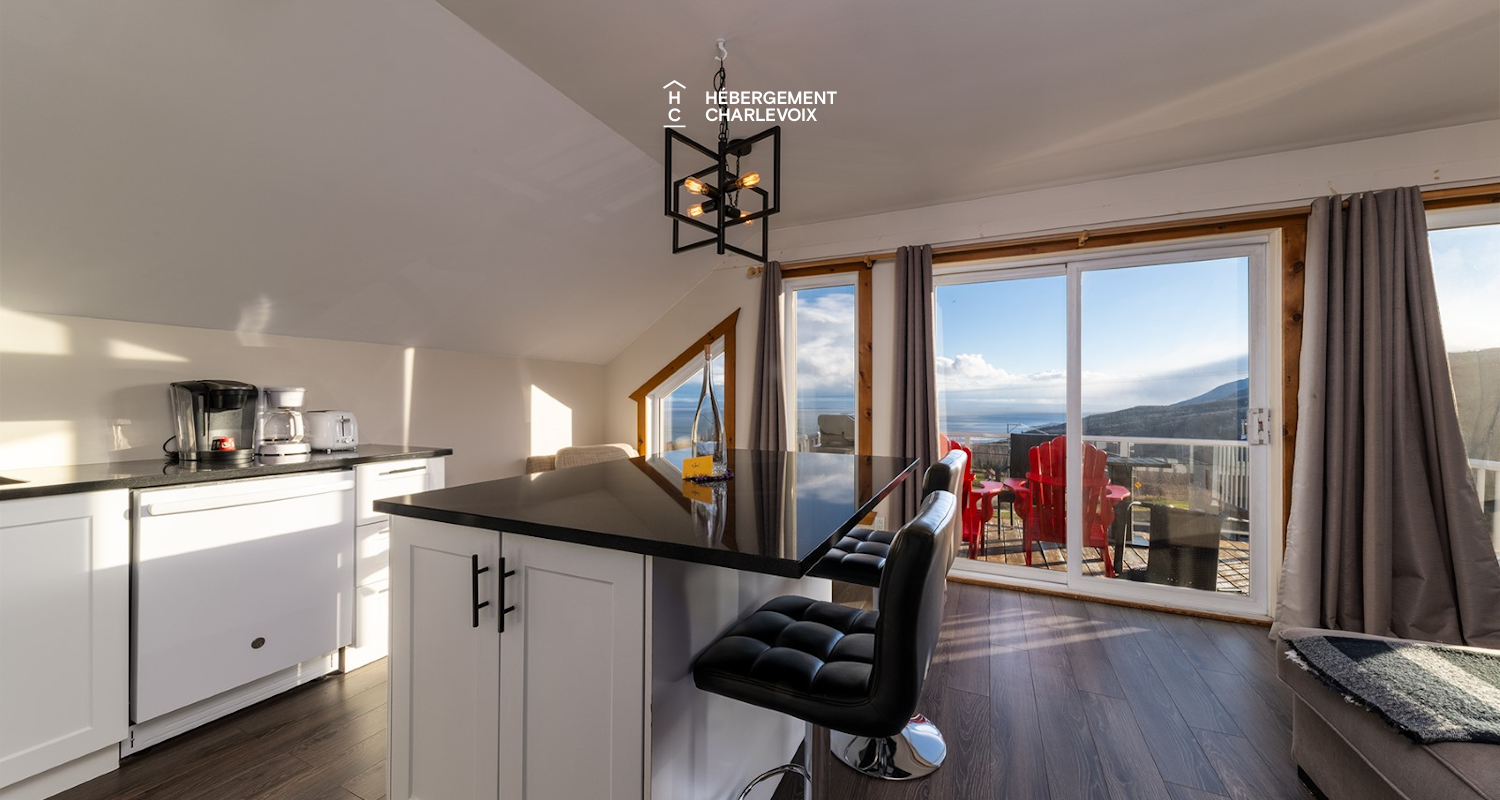 BAL-10-2 - Exceptional view on the St-Laurent river