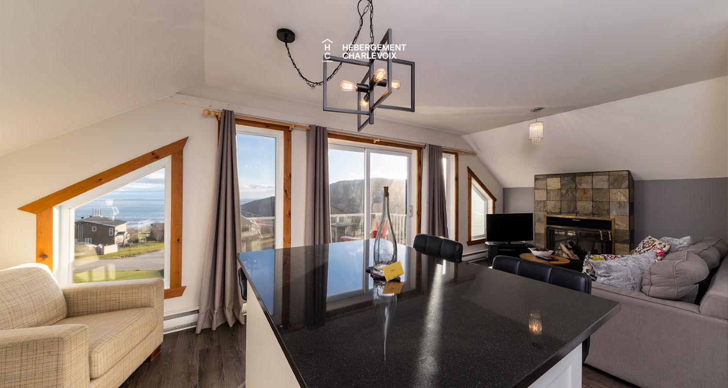 BAL-10-2 - Exceptional view on the St-Laurent river