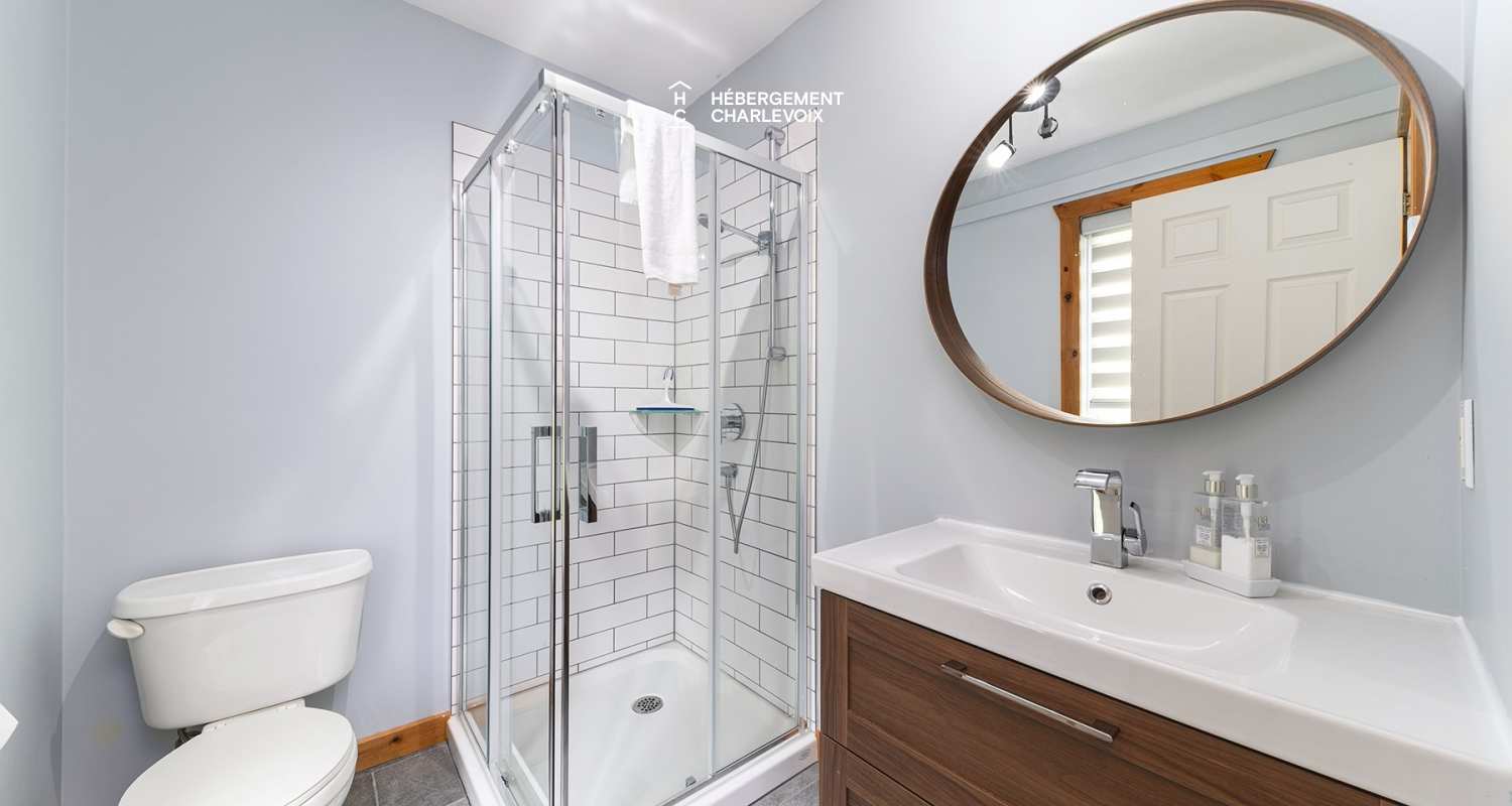 BAL-10-1 - Privacy and tranquility with the St. Lawrence River