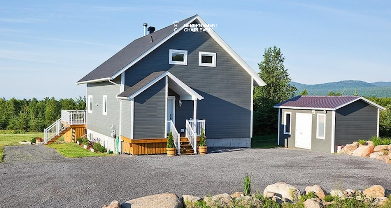 BAR-17 - An outside spa for the four seasons