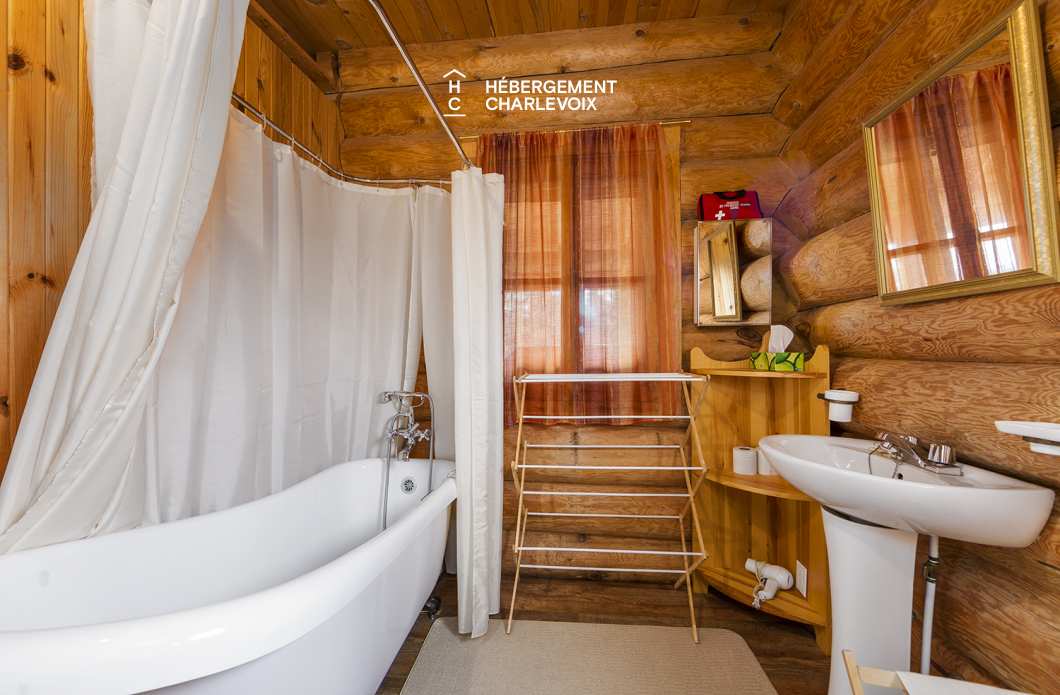 BLE-88 - Chalet tout de bois vêtu