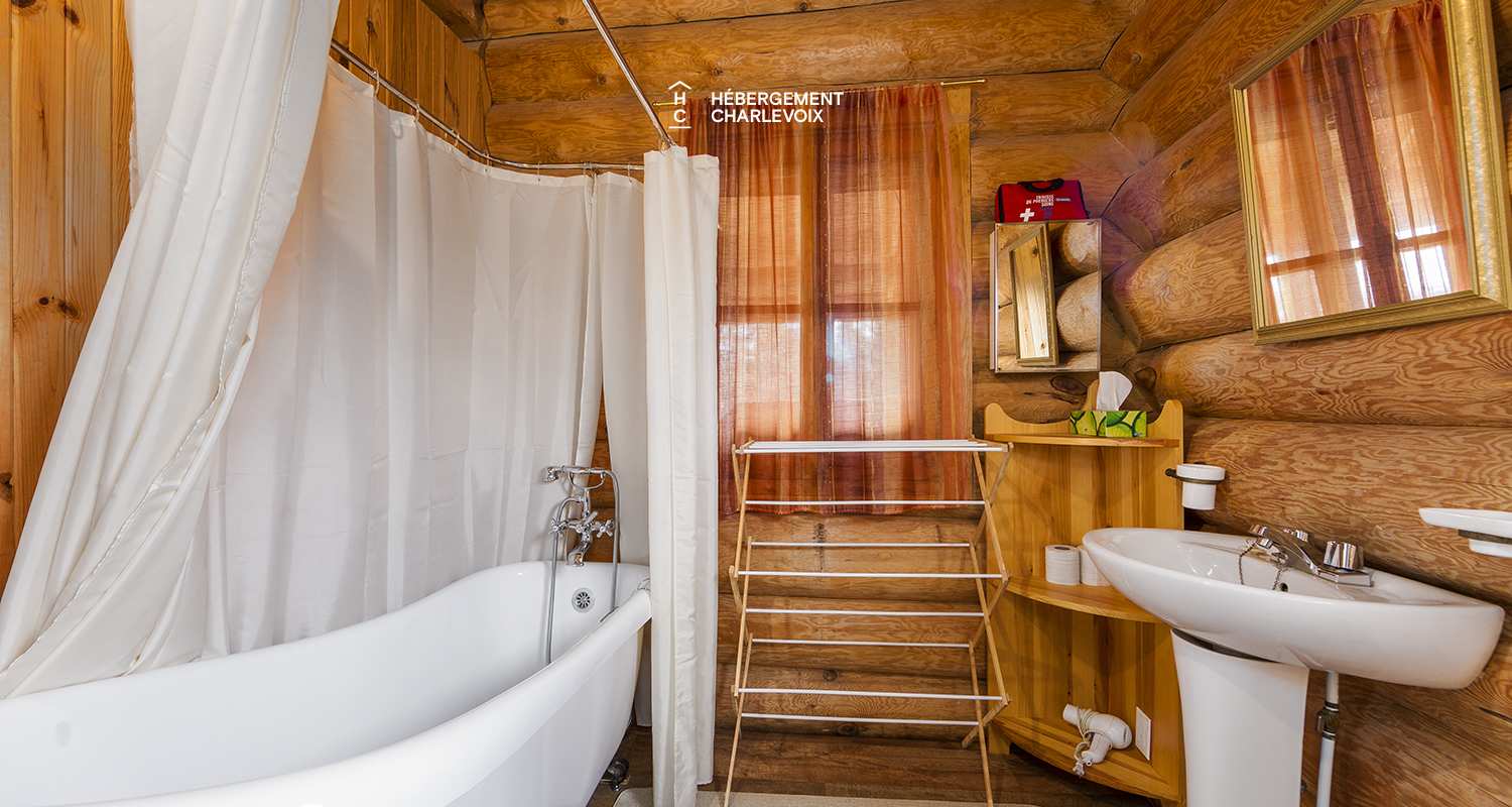 BLE-88 - All wood-dressed chalet 