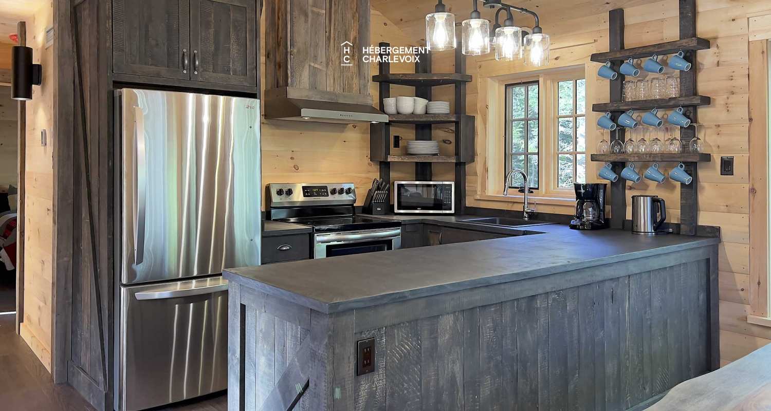 CAB-95 - Located in nature, in the heart of Charlevoix in the boreal forest of Quebec.