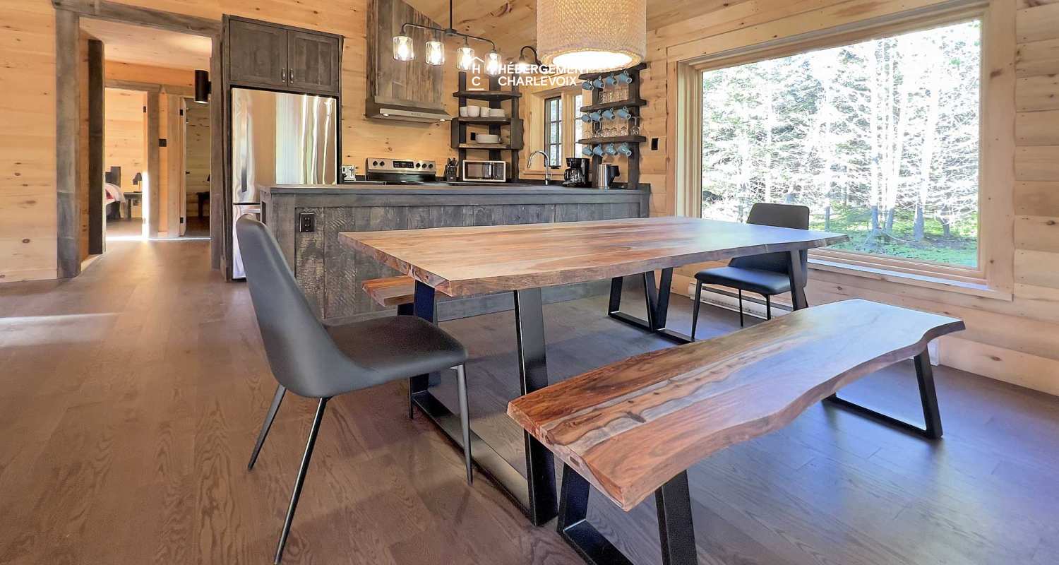CAB-95 - Located in nature, in the heart of Charlevoix in the boreal forest of Quebec.