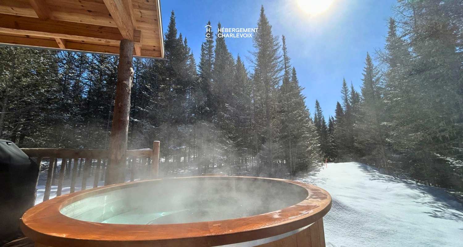 CAB-95 - Located in nature, in the heart of Charlevoix in the boreal forest of Quebec.