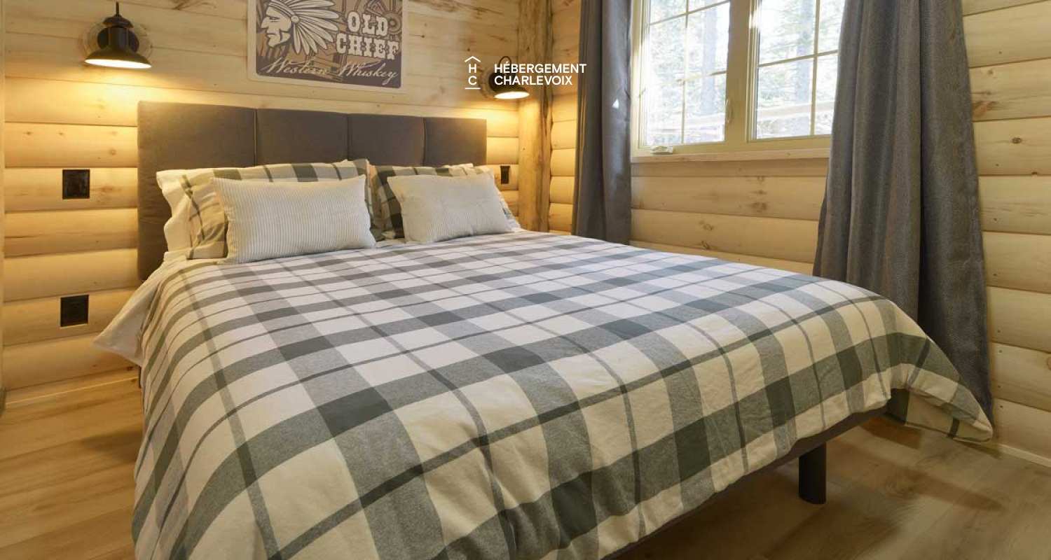 CAB-15-5 - LOCATED 500 M FROM THE MONT GRAND-FONDS SKI RESORT