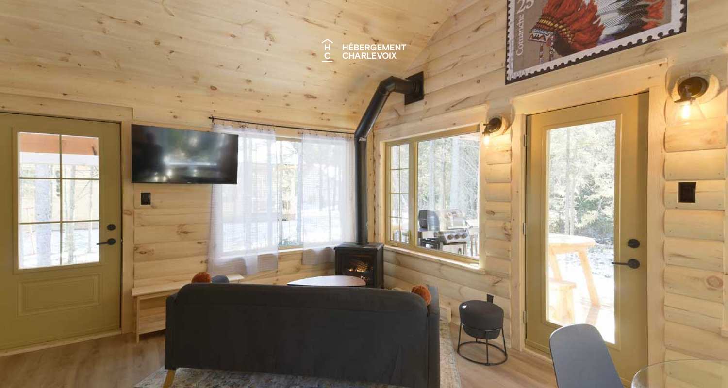 CAB-15-5 - LOCATED 500 M FROM THE MONT GRAND-FONDS SKI RESORT