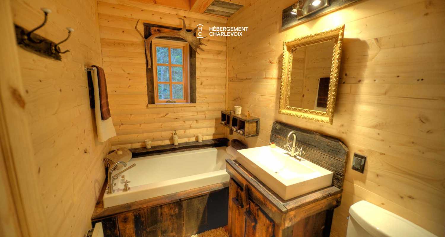 CAB-10 - Expérience inoubliable en plein coeur de la forêt!