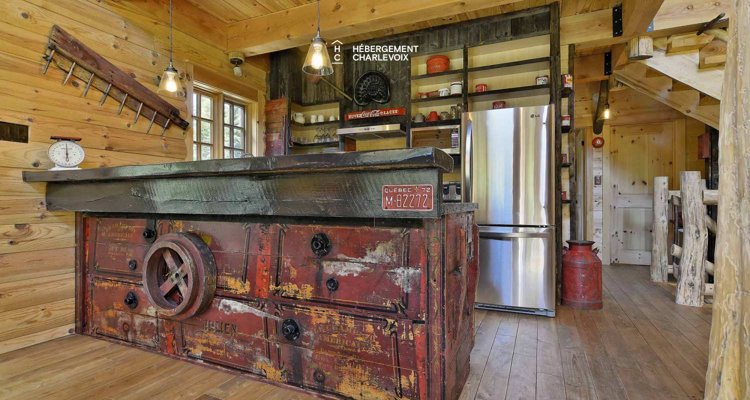 CAB-20 - A very large half-log cabin in the heart of the Canadian forest.