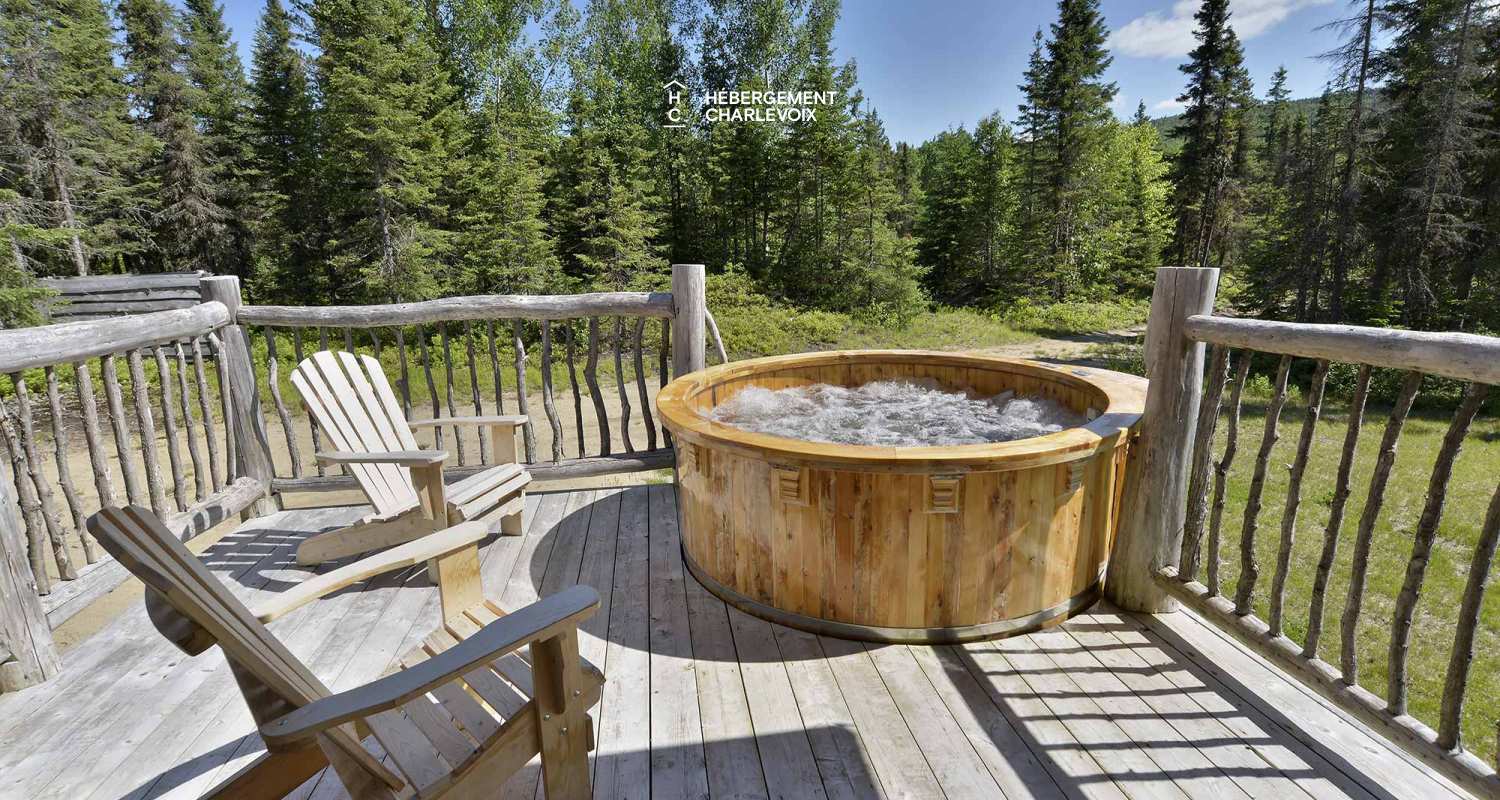 CAB-20 - A very large half-log cabin in the heart of the Canadian forest.