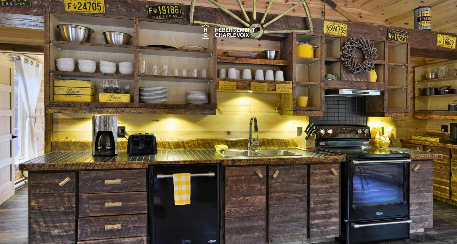 CAB-15-1 - LOCATED 500 M FROM THE MONT GRAND-FONDS SKI RESORT