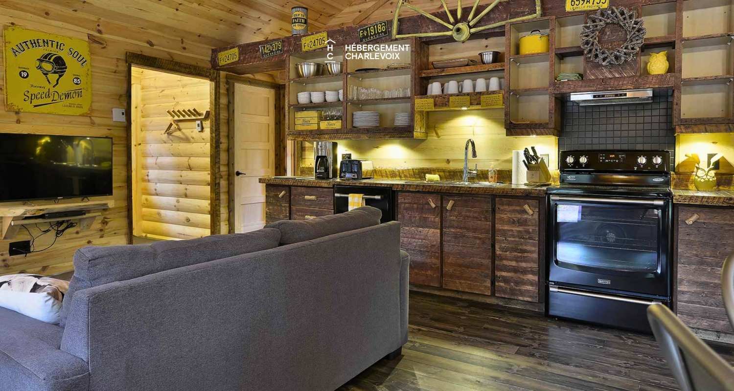 CAB-15-1 - LOCATED 500 M FROM THE MONT GRAND-FONDS SKI RESORT