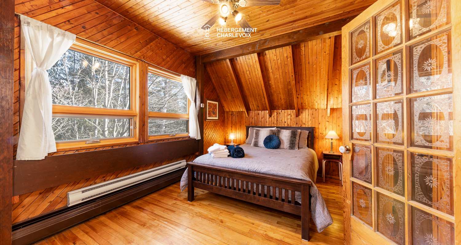 CAN-1545 - Maison centenaire dans une zone boisée