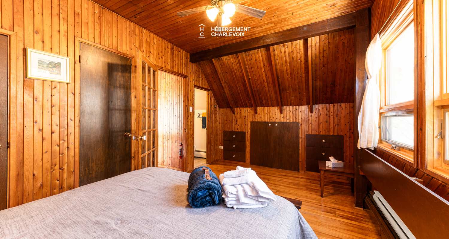 CAN-1545 - Maison centenaire dans une zone boisée