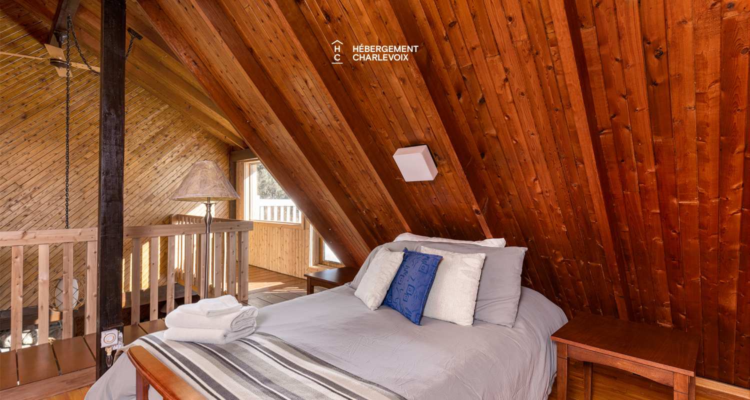 CAN-1545 - Maison centenaire dans une zone boisée