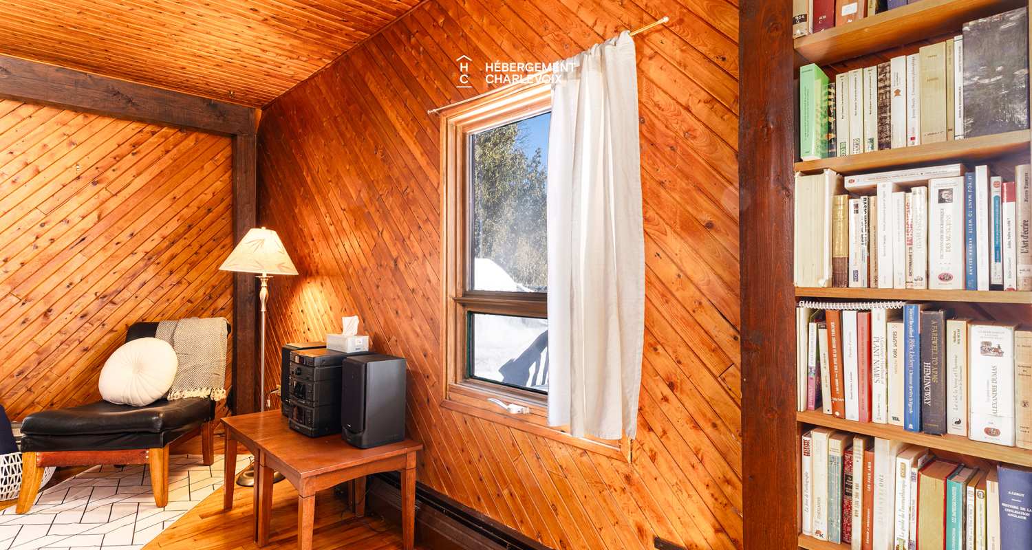 CAN-1545 - Maison centenaire dans une zone boisée