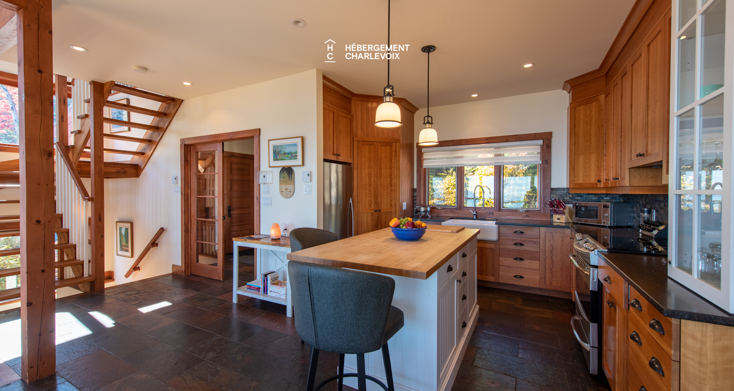 CHA-46 - A majestic panoramic view