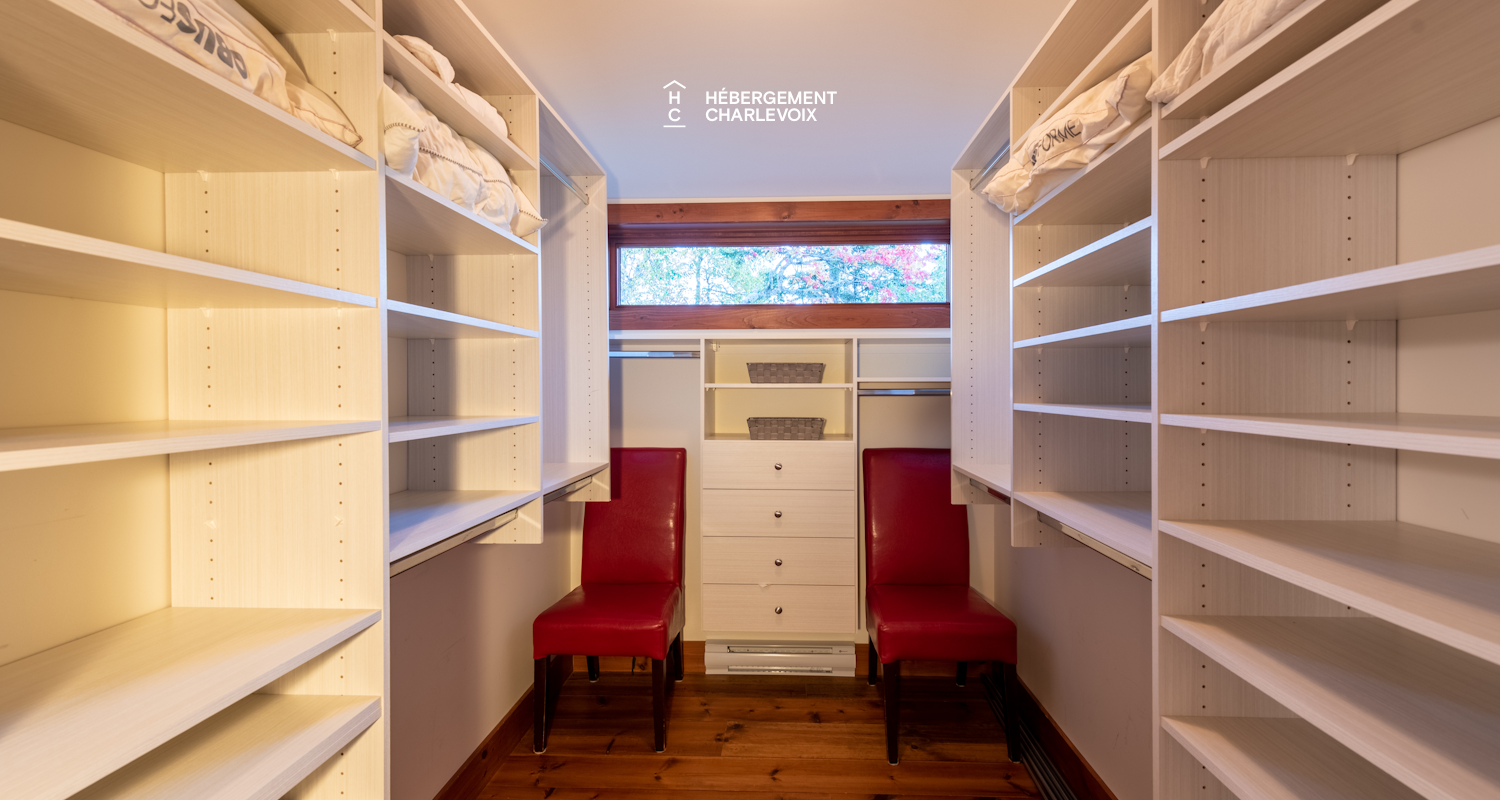 CHA-46 - A majestic panoramic view