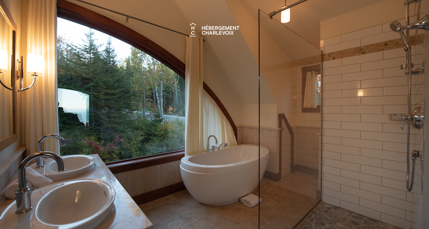 CHA-46 - A majestic panoramic view