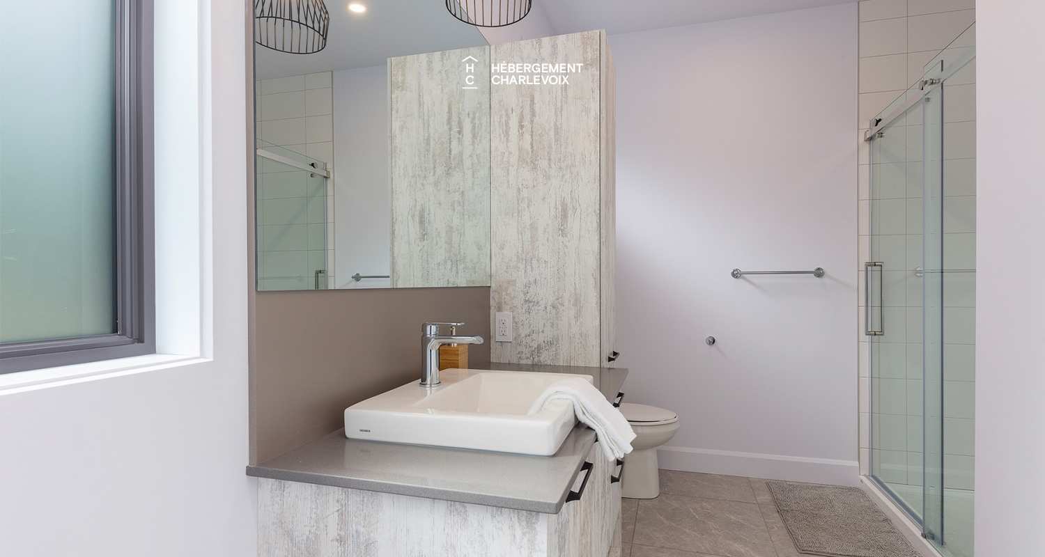 CHM-269 - Contemporary house for an escapade with friends or family