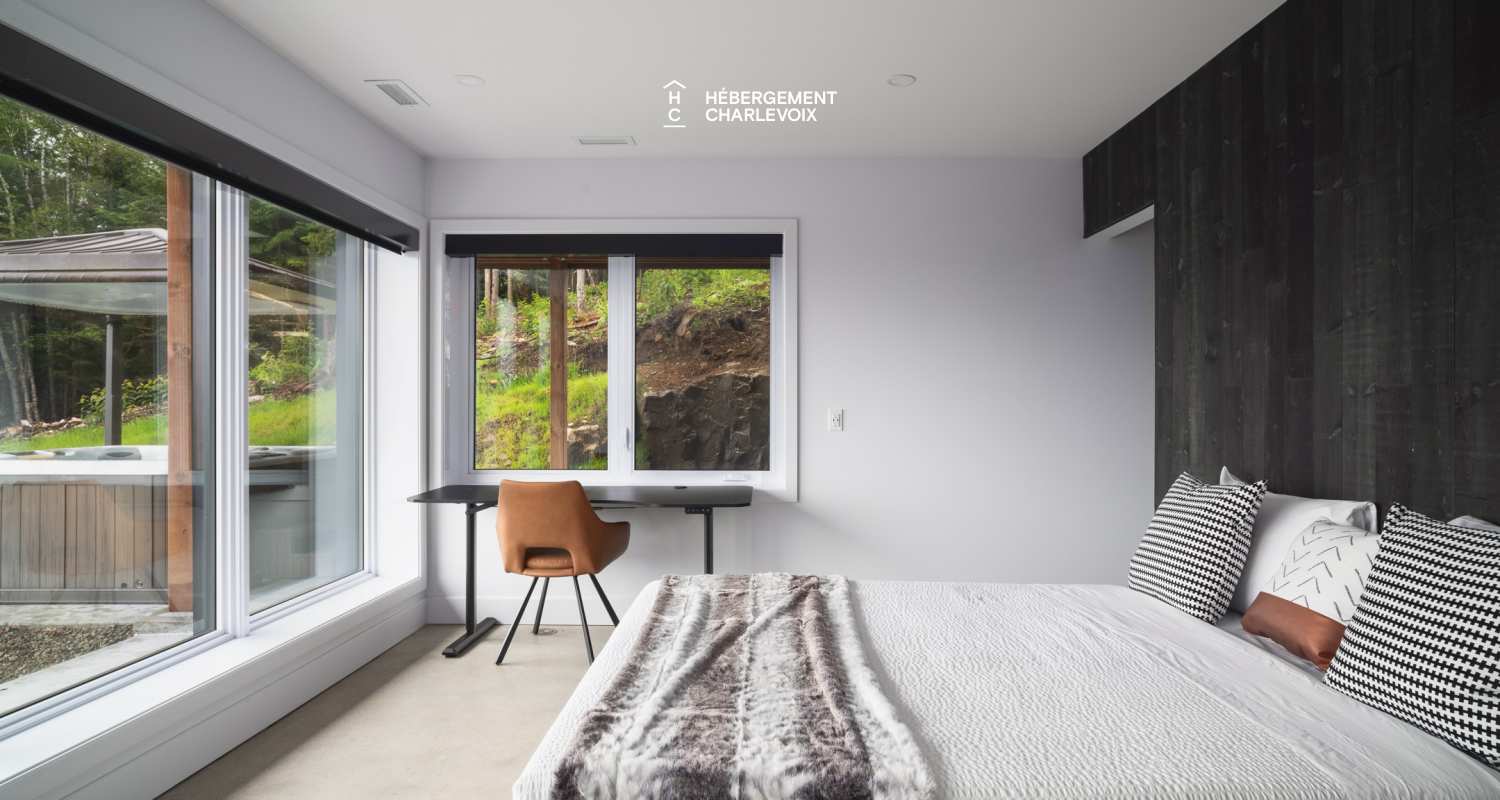 CHO-155 - Modernité et confort en plein centre de la nature Charlevoisienne!