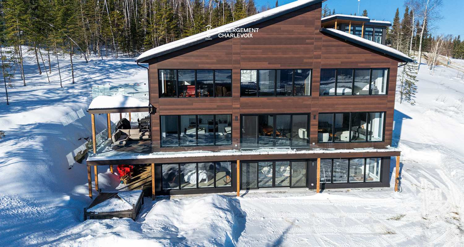 CHO-155 - Modernité et confort en plein centre de la nature Charlevoisienne!