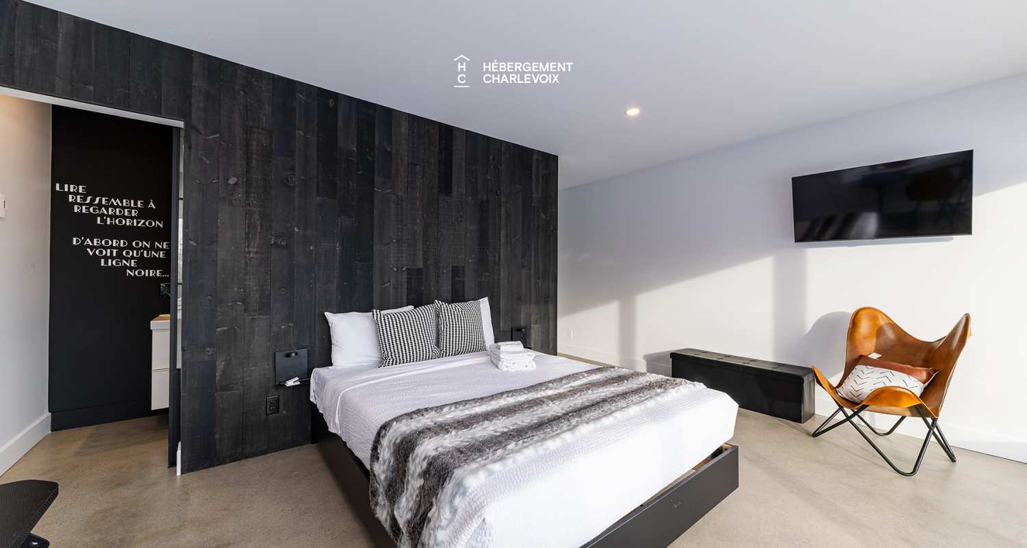 CHO-155 - Modernité et confort en plein centre de la nature Charlevoisienne!