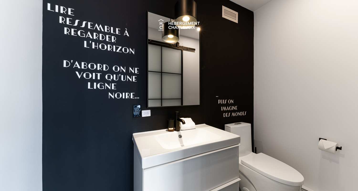 CHO-155 - Modernité et confort en plein centre de la nature Charlevoisienne!