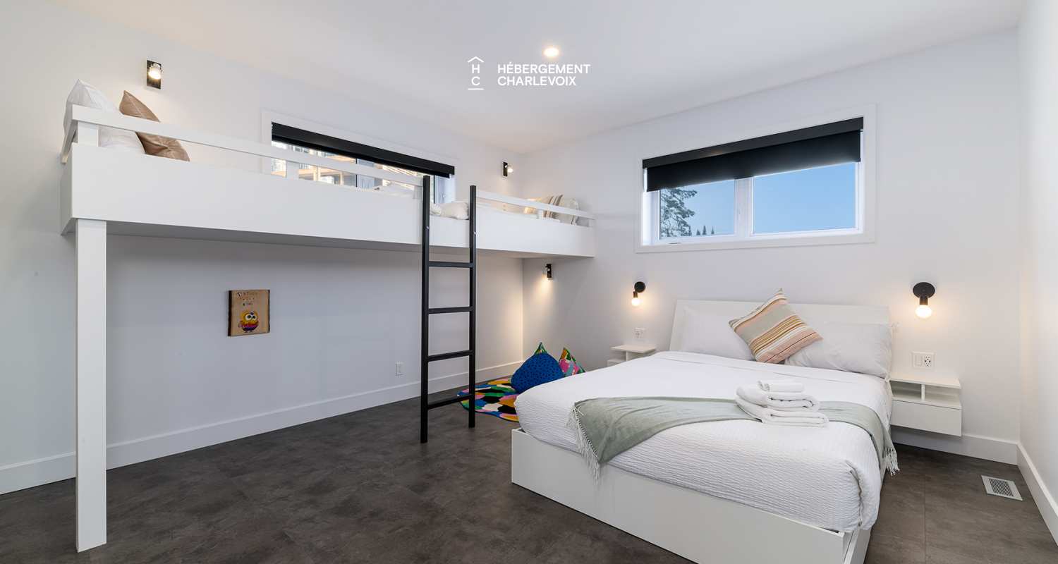 CHO-155 - Modernité et confort en plein centre de la nature Charlevoisienne!