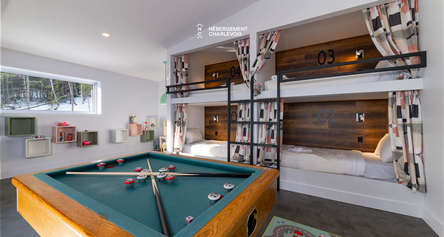 CHO-155 - Modernité et confort en plein centre de la nature Charlevoisienne!