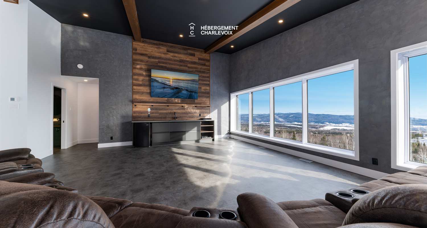 CHO-155 - Modernité et confort en plein centre de la nature Charlevoisienne!