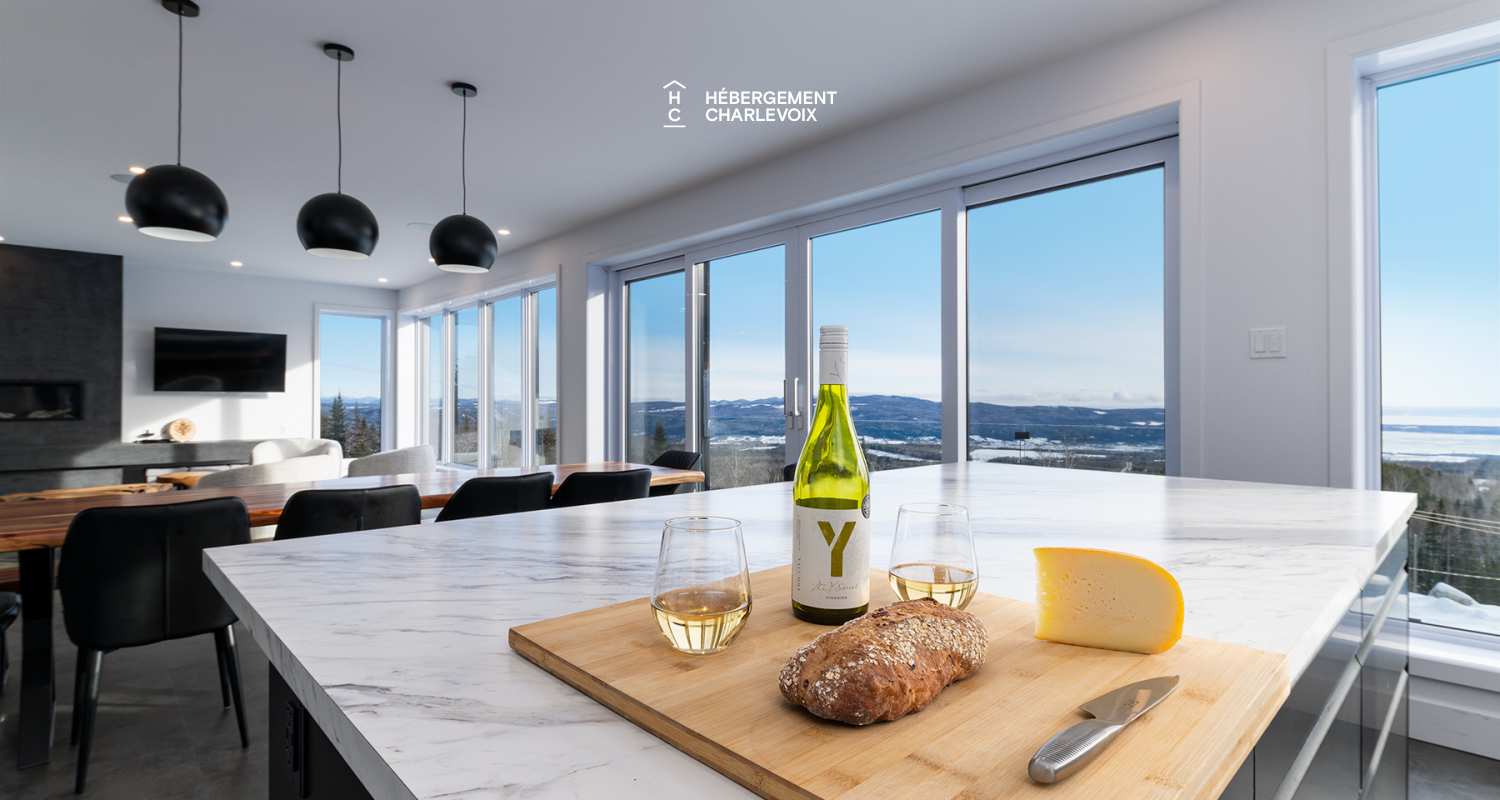 CHO-155 - Modernité et confort en plein centre de la nature Charlevoisienne!