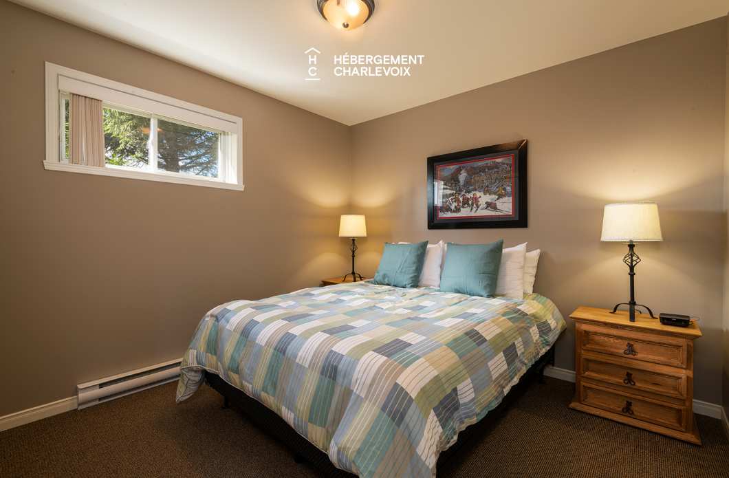CIN-57-1 - Grand chalet avec 2 unités confortables avec vue sur le fleuve!