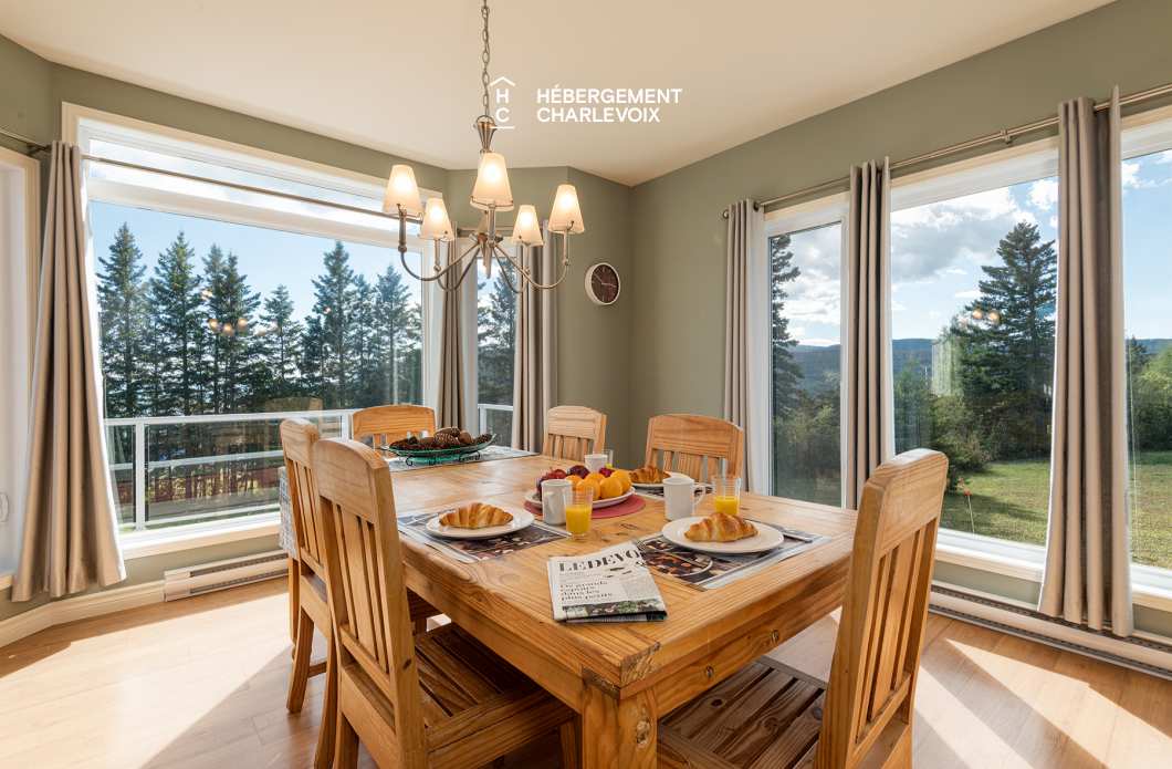CIN-57-1 - Grand chalet avec 2 unités confortables avec vue sur le fleuve!