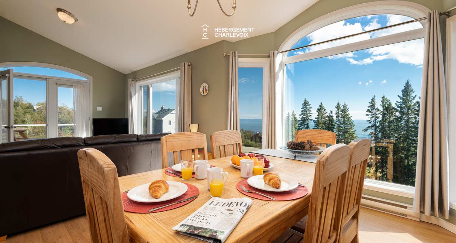 CIN-57-2 - Book for 2 families, while respecting sanitary measures, since this residence is designed to convert into two separate units.