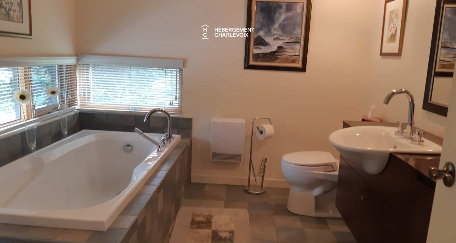 COT-121 - Fully equipped chalet  in Charlevoix