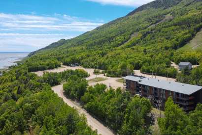 Cache 2 chambres-2 lits Queen, 2 lits simples superposés, 1 divan-lit - Rez-de-chaussée 1 à 8 personnes