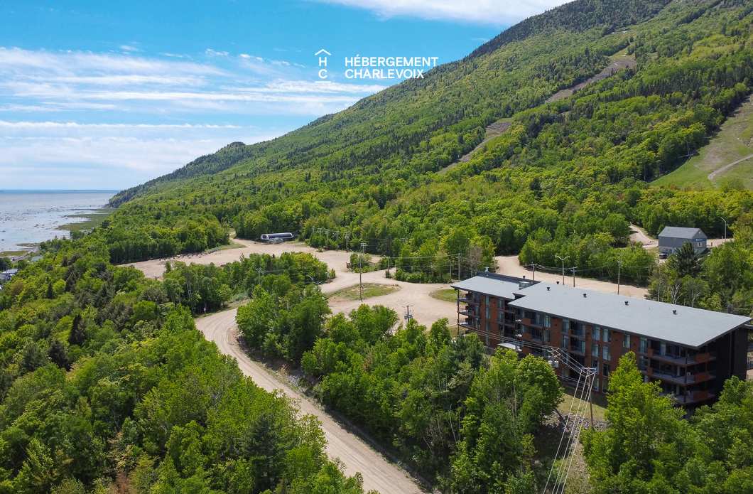 Cache 2 chambres-2 lits Queen, 2 lits simples superposés, 1 divan-lit - 1 à 8 personnes - Idéal pour l'hiver tout comme l'été