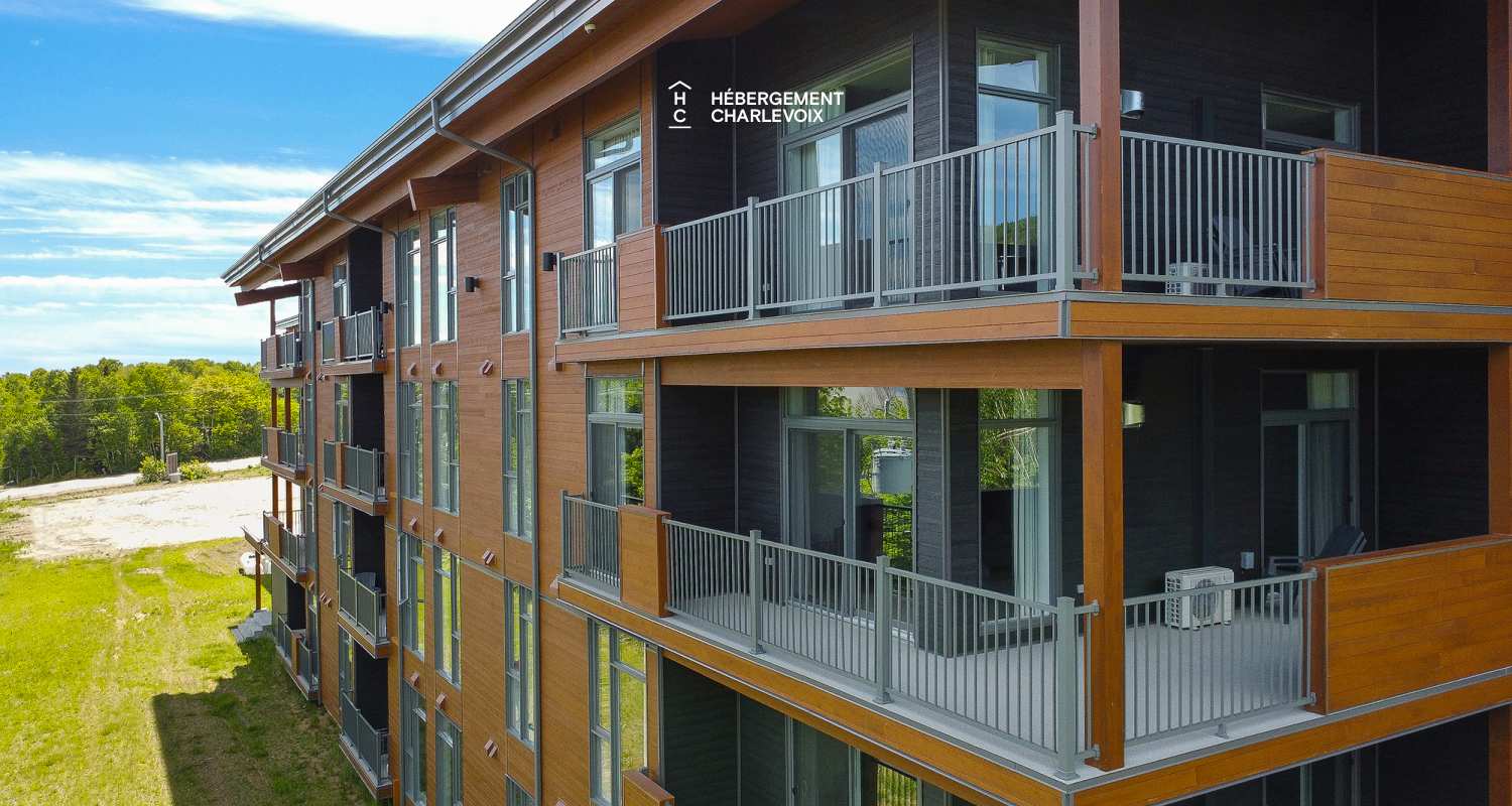 Cache 3 chambres, 1 lit King, 1 lit Queen, 2 lits simples superposés, 1 divan-lit - unité de coin - 1 à 8 personnes - Situé à moins 200 mètres du télésiège