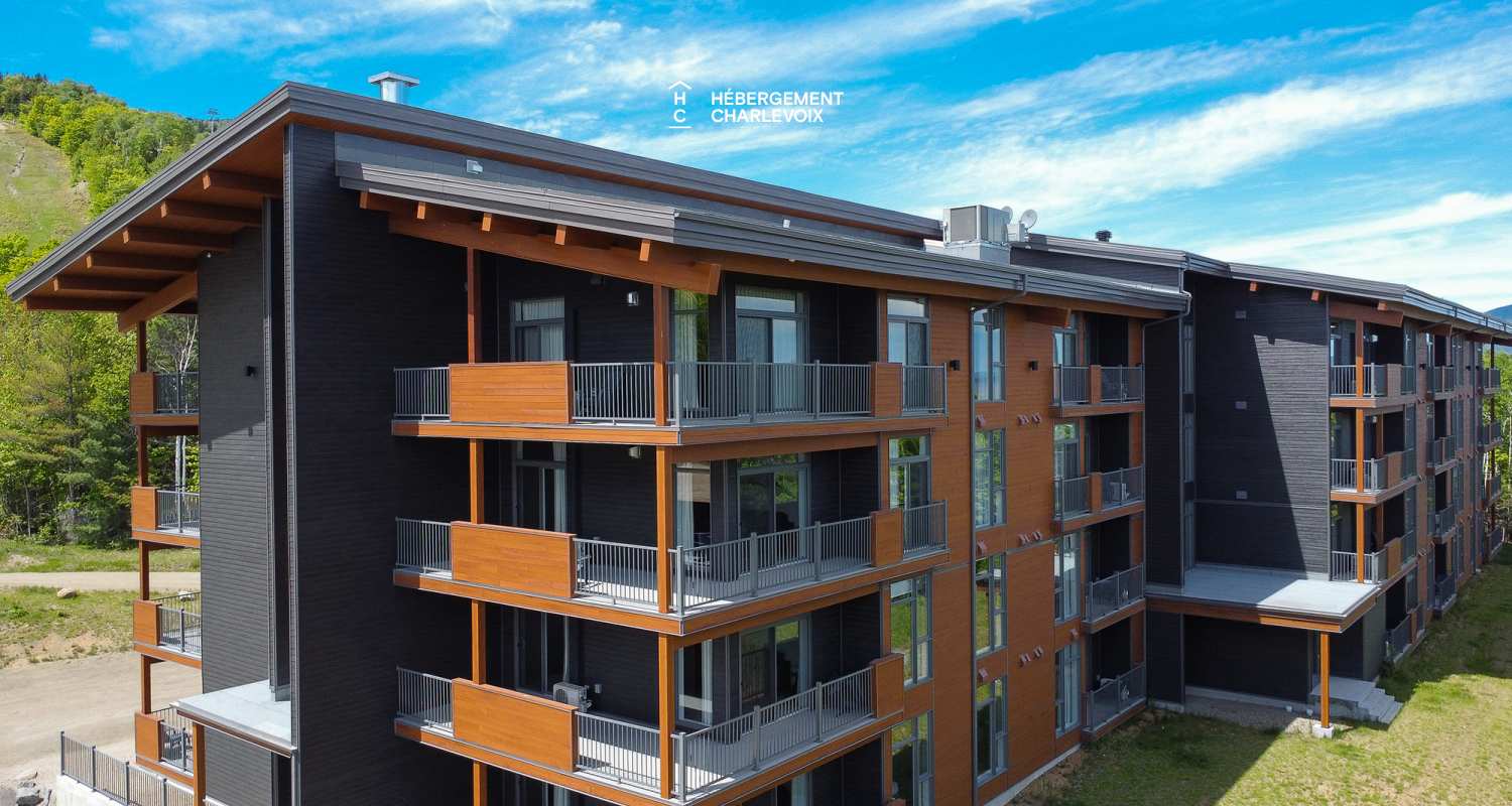 Cache 2 chambres-2 lits Queen, 2 lits simples superposés, 1 divan-lit - 1 à 8 personnes - Is located at less than 200 meters from the chairlift