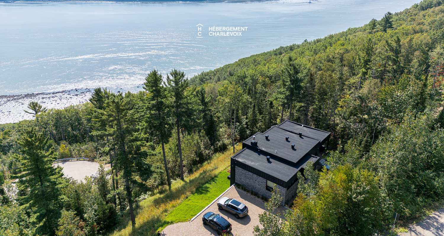 DAM-330 - Breathtaking view of the St. Lawrence River.
