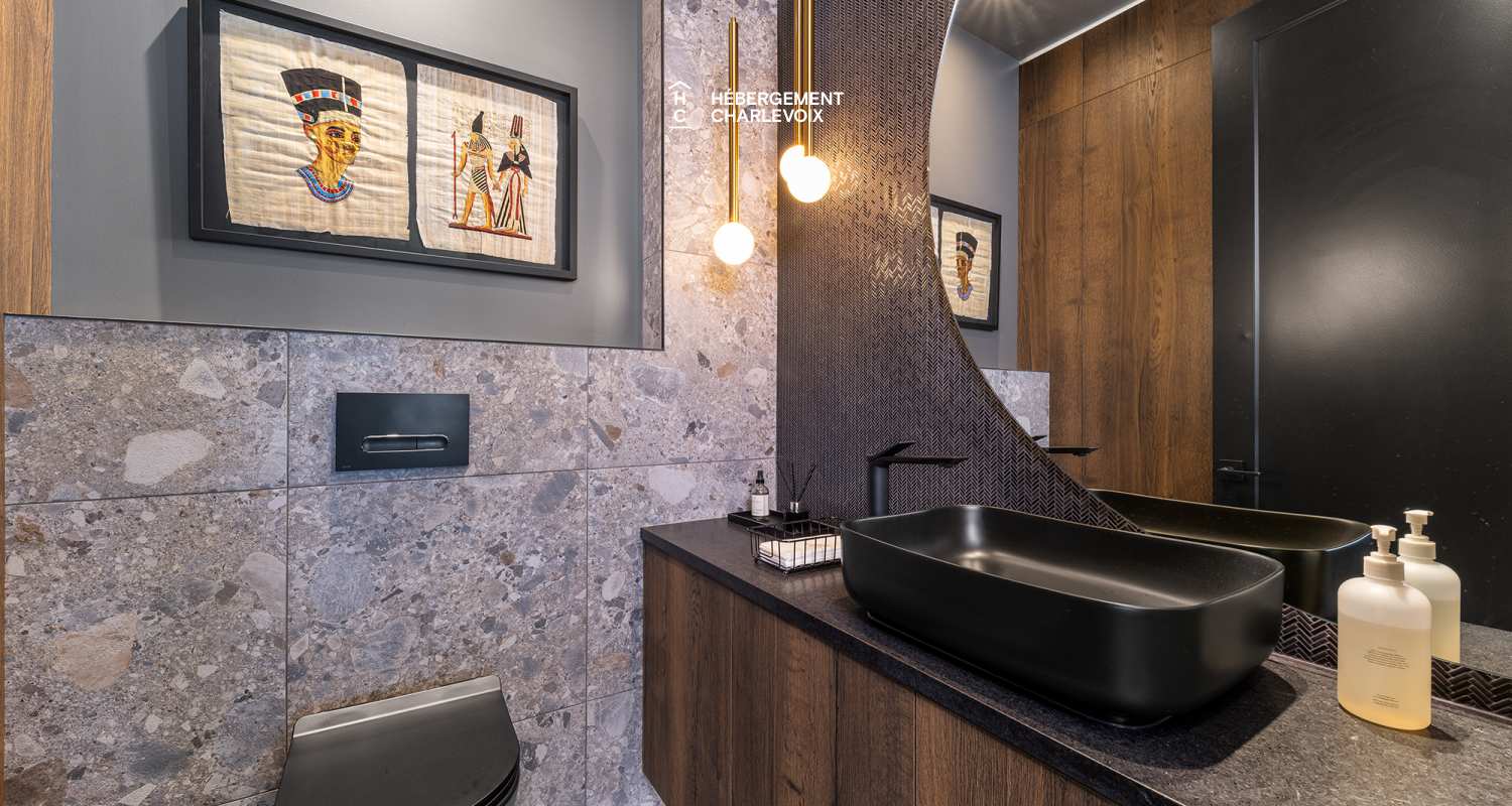 DAM-330 - Breathtaking view of the St. Lawrence River.