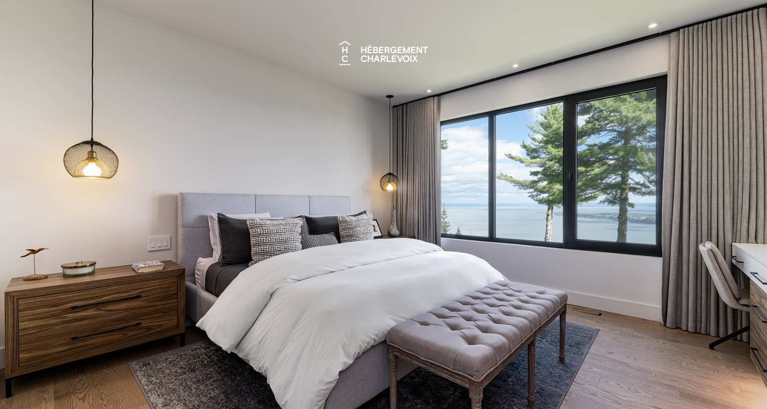 DAM-330 - Breathtaking view of the St. Lawrence River.