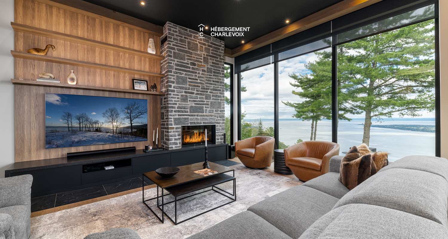 DAM-330 - Breathtaking view of the St. Lawrence River.