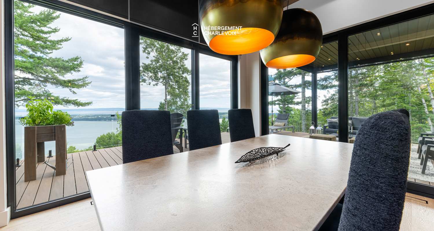 DAM-330 - Breathtaking view of the St. Lawrence River.