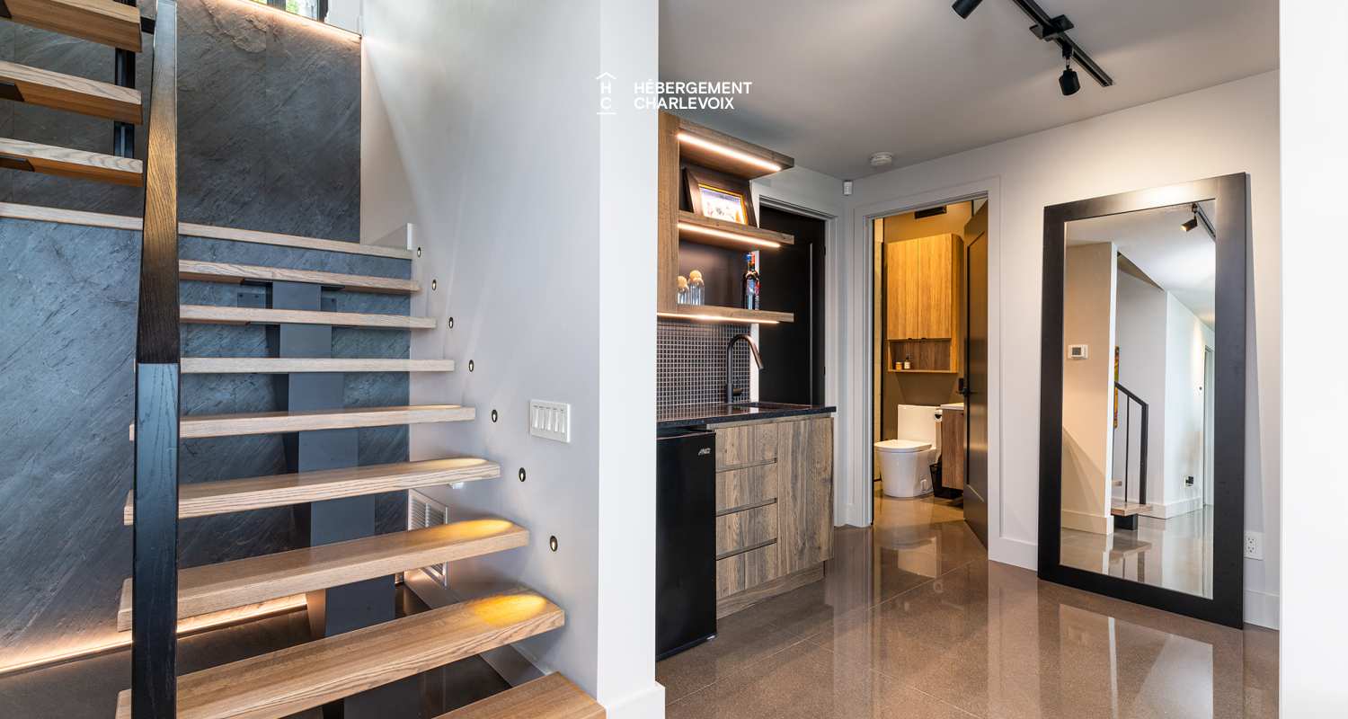 DAM-330 - Breathtaking view of the St. Lawrence River.