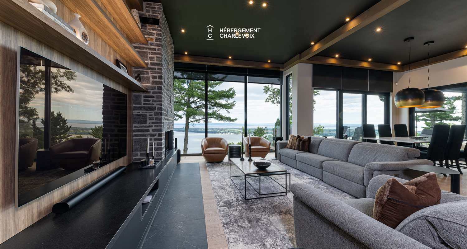 DAM-330 - Breathtaking view of the St. Lawrence River.