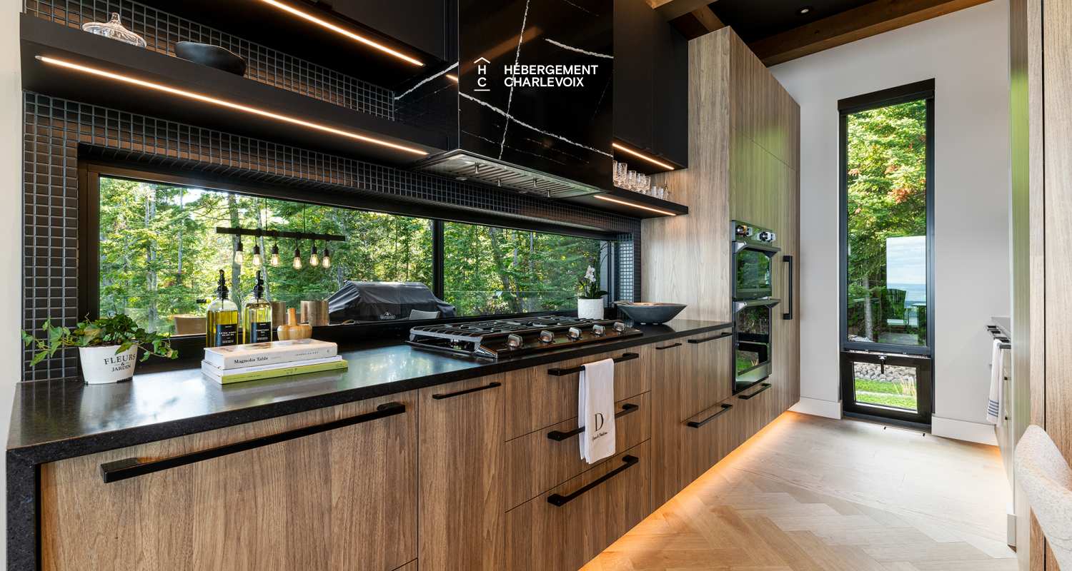 DAM-330 - Breathtaking view of the St. Lawrence River.